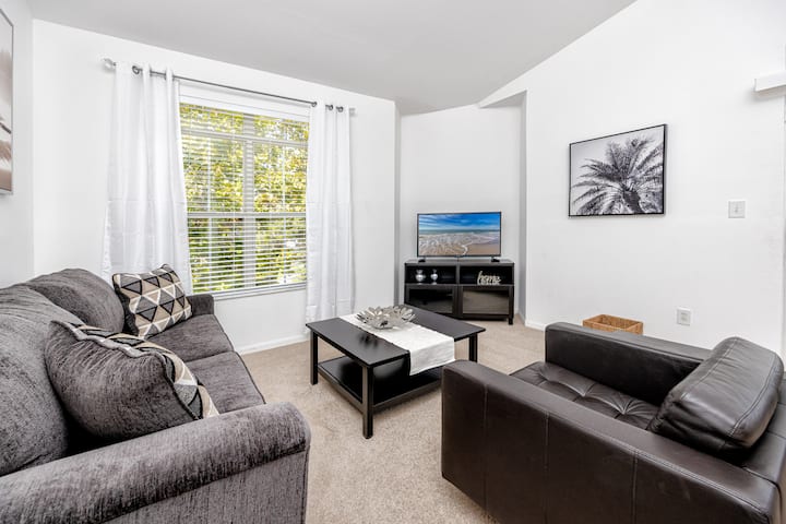 Modern 1 Bedroom Condo At Avalon - Clearwater
