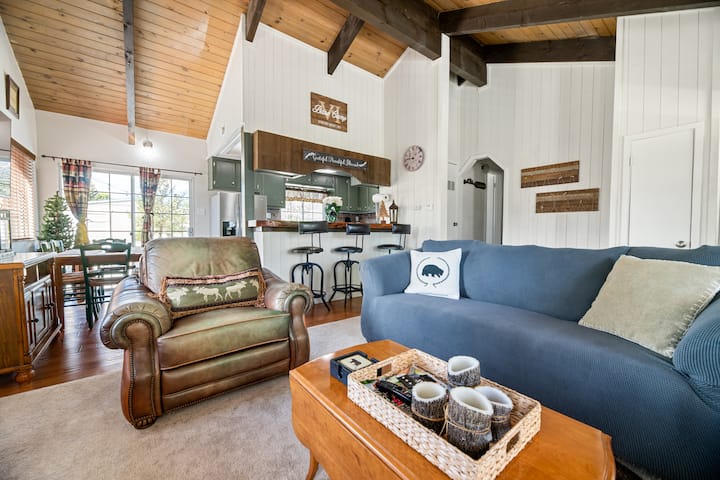Living room image 1