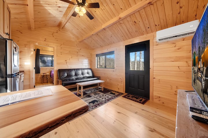New Cabin 20 Min To Gatlinburg Game Room + Firepit - Cosby, TN