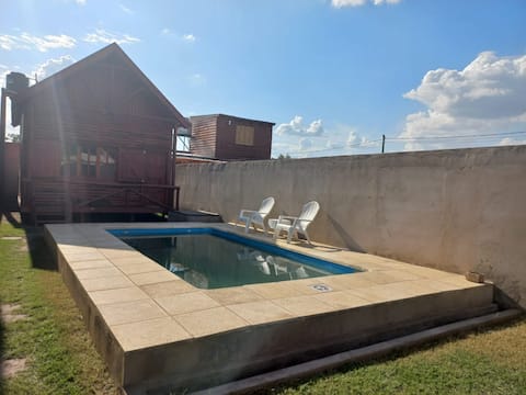 Beautiful cabin. Quiet neighborhood.