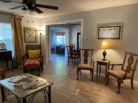 Successful Airbnb property: Back Story Fredericksburg in Texas Hill Country