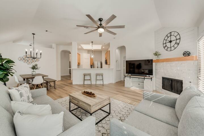 Modern Home. North Ft Worth. Alliance Town Center