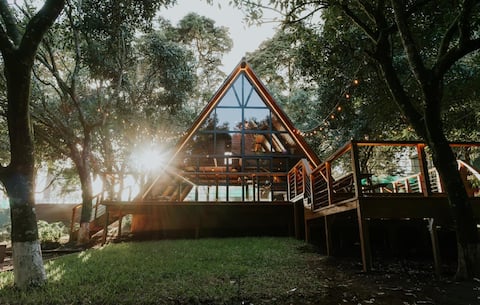 The Cabin Lodge: A Frame Crystal Cabin