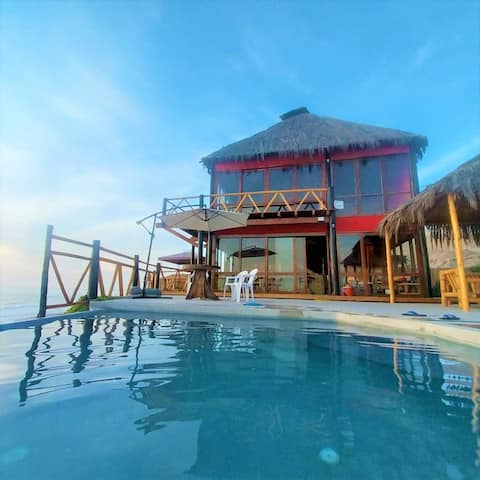 Nice beach house overlooking the Wakama sea.