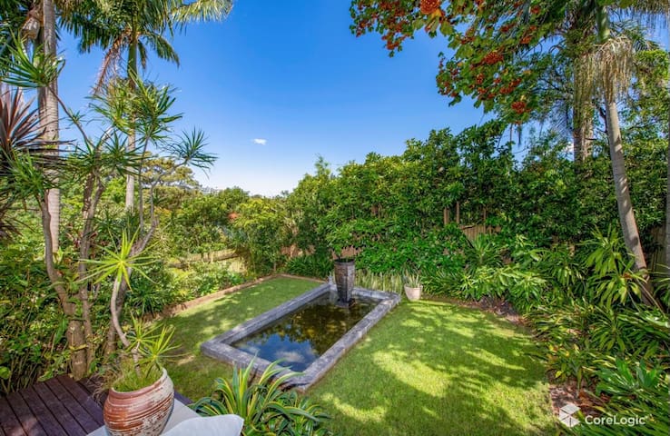 Beautiful home next to shops gallery image 2