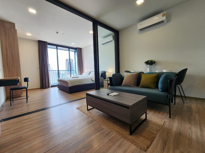 Super Low Price Near PhayaThai BTS One bedroom Siam Erawan Platinum super-low-price-near-phayathai-bts-one-bedroom-siam-erawan-platinum