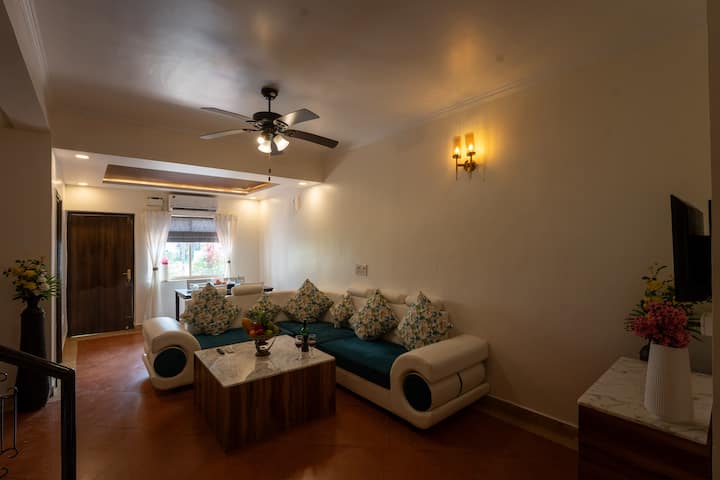 Living area image 6
