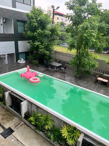 Pool Villa Ramkhamhaeng 14 ชั้น3 (8ห้องนอน) gallery image 2