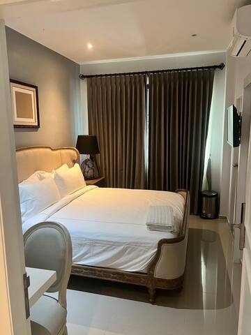 Pool Villa Ramkhamhaeng 14 ชั้น3 (8ห้องนอน) gallery image 5