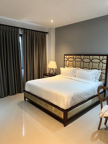 Pool Villa Ramkhamhaeng 14 ชั้น3 (8ห้องนอน) gallery image 3