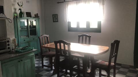 Top Airbnb: Comfortable and spacious house in the center en Salta