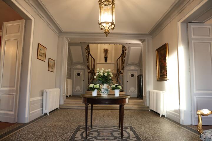 Luxury Home In Bordeaux gallery image 4