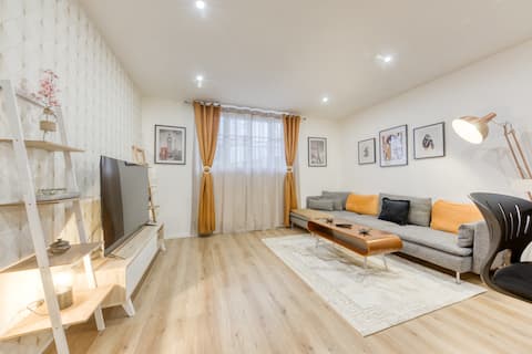 1 minute from subway line 11 “Great location!”