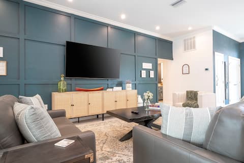 Stunning Beach House Steps to Anna Maria Island!