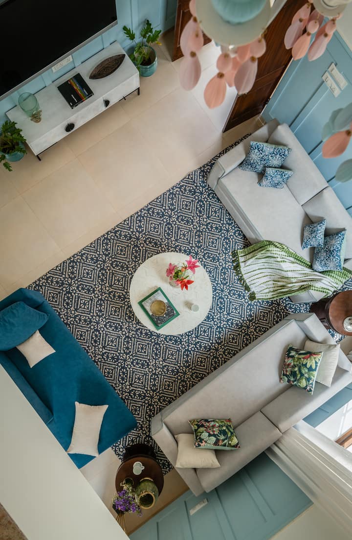 Living room image 7