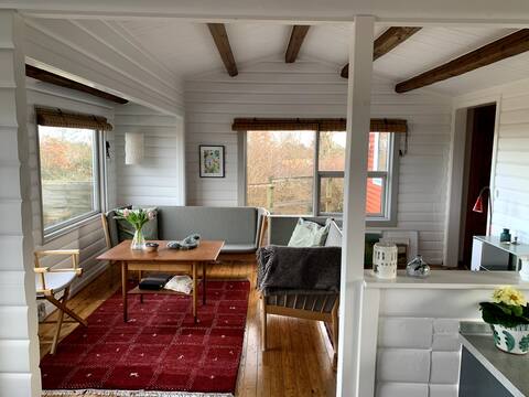 Successful Airbnb property: Cabin with beautiful views of the sea and fields in Kalundborg