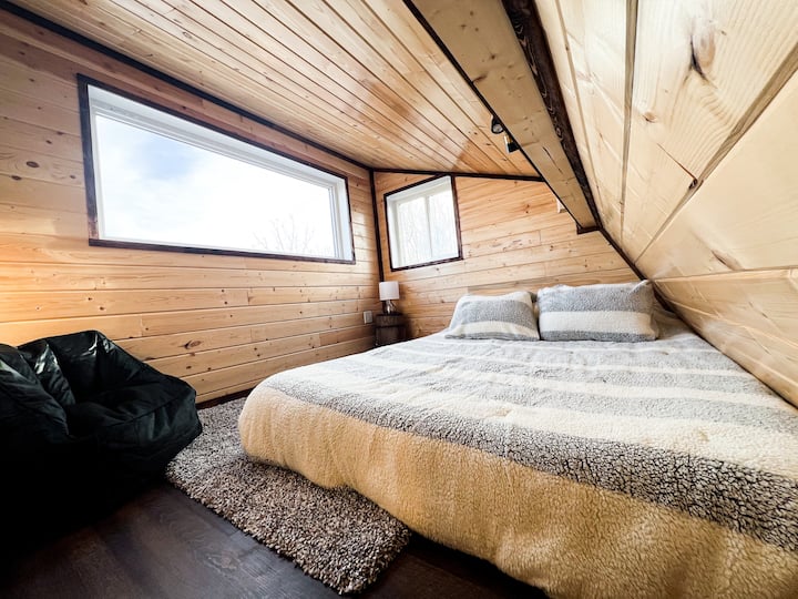 Huge panoramic windows for stunning views.