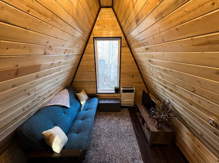 Secluded Tiny A-frame Cabin With Fire Pit! - Alberta