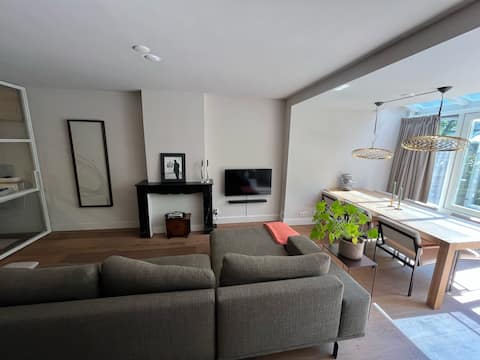 Top Airbnb: Spacious apartment in the Pijp (2p + baby) in Sarphatiparkbuurt