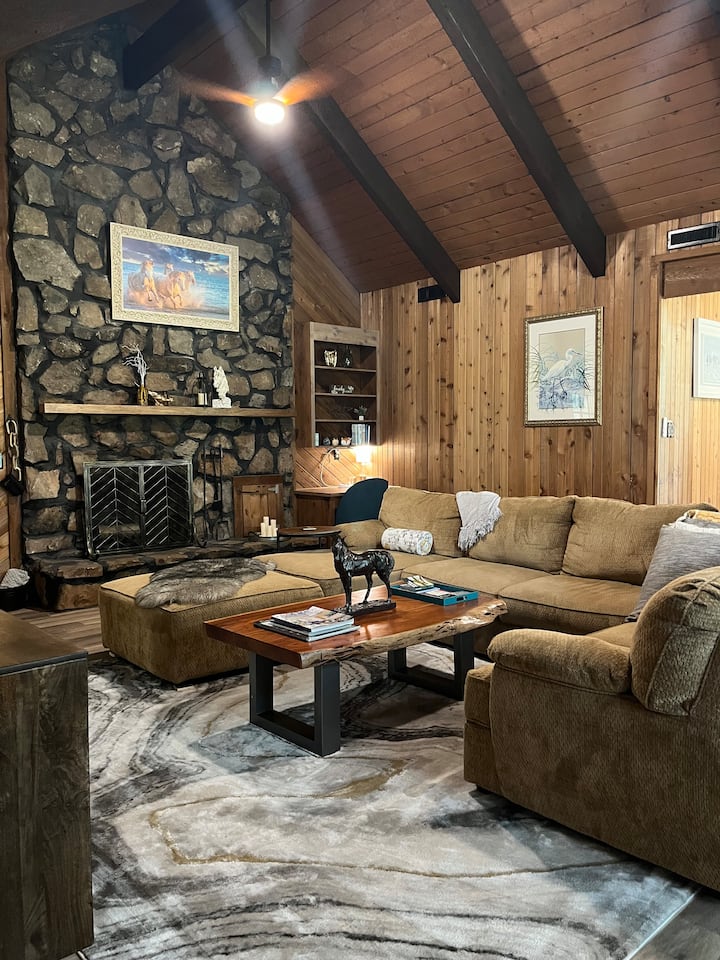 Cozy, 3 Bed 2 Bath Home In Dothan - Private Pool! - Dothan, AL