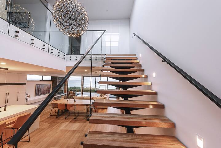 Award-winning beachfront luxury in Cremorne gallery image 5