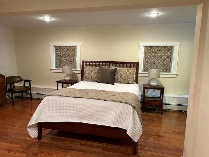 Chumba cha kulala cha kiwango cha juu kwenye ghorofa ya kwanza.