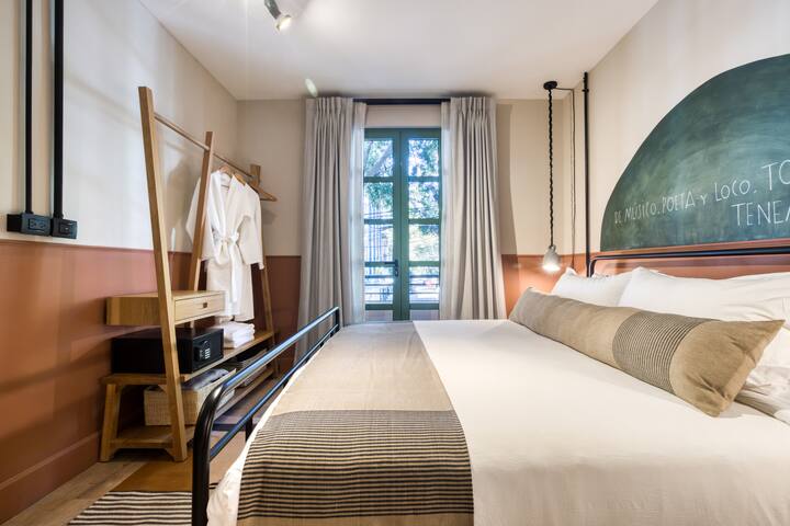 Casa Oliva | JuniorTwo Bedroom/ Roma Norte gallery image 4