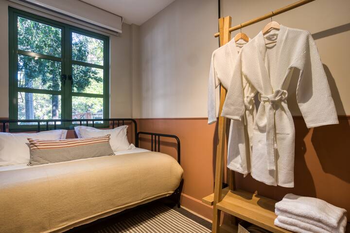 Casa Oliva | JuniorTwo Bedroom/ Roma Norte gallery image 2