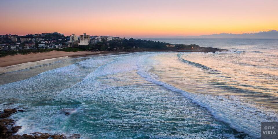 Freshwater family friendly home with pool! gallery image 4