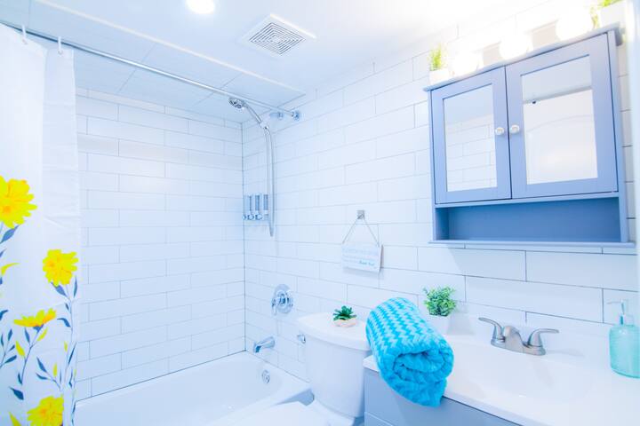 BIG 4BR 2BA near Trains in Brooklyn gallery image 5