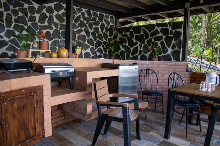 Cabaña Arca, Con Jacuzzi. - Costa Rica