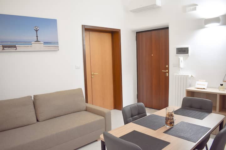 Un séjour cosy sépare les deux chambres les rendant parfaitement isolées les unes des autres.