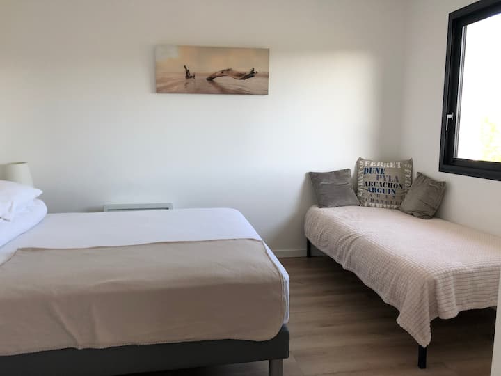 4号卧室，配备160张床和90张儿童床