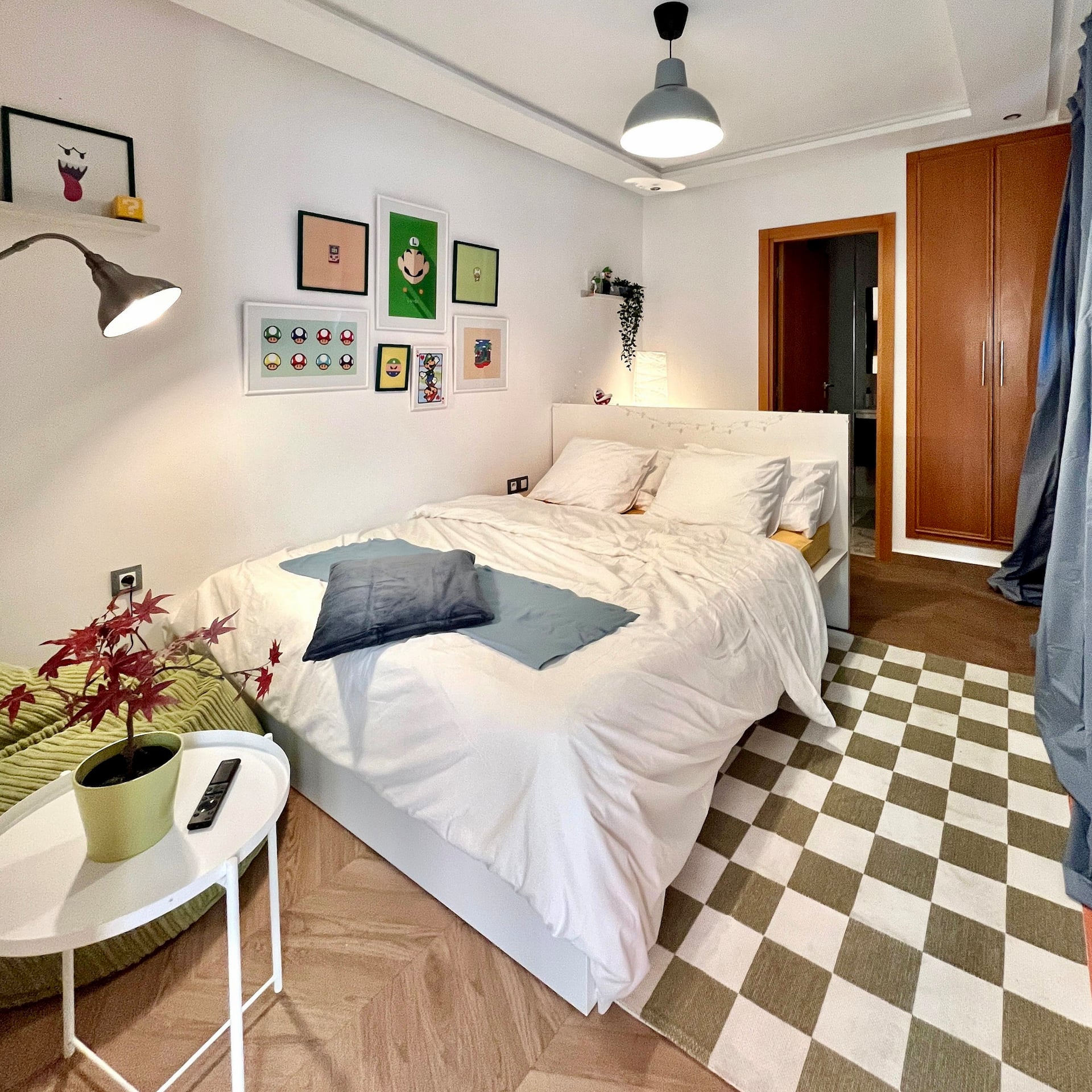 Super Luigi | Central Location | No Airbnb fees