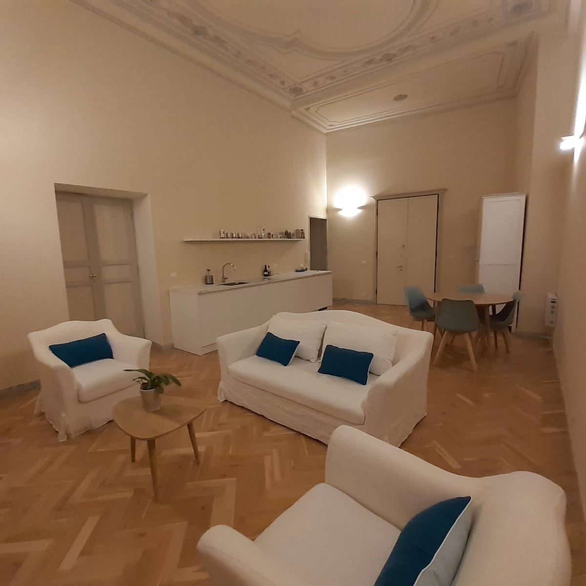 Popular Airbnb listing: Sottoripa house in Genova