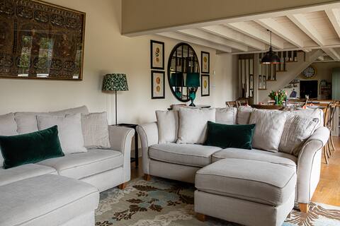 Wills Barn. Gorgeous cottage in quiet location