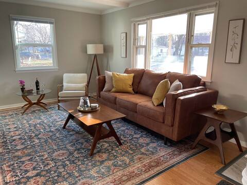 2BD/1BA w/dedicated office space