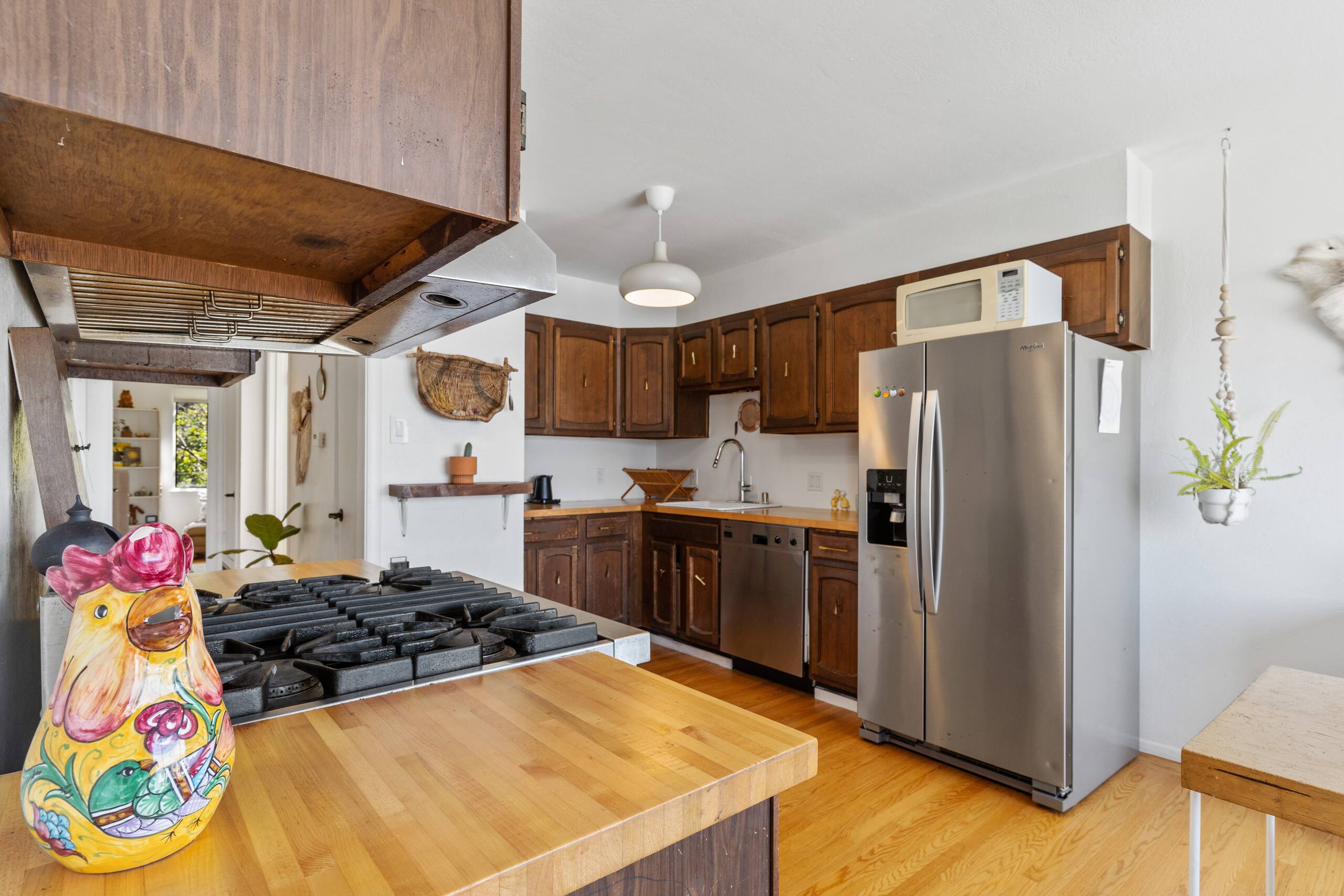 Home in San Francisco · ★4.59 · 2 bedrooms · 2 beds · 1 bath - Image 12
