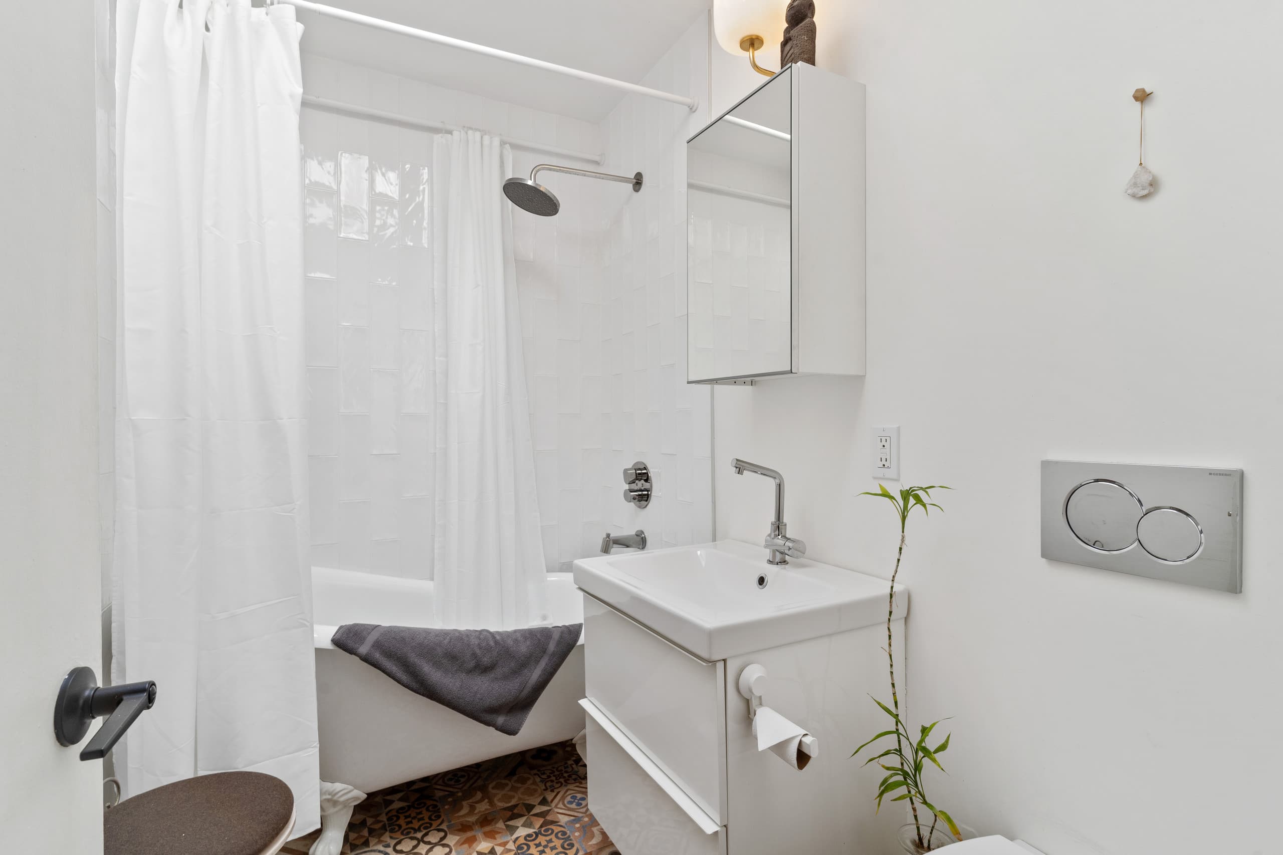 Home in San Francisco · ★4.59 · 2 bedrooms · 2 beds · 1 bath - Image 29