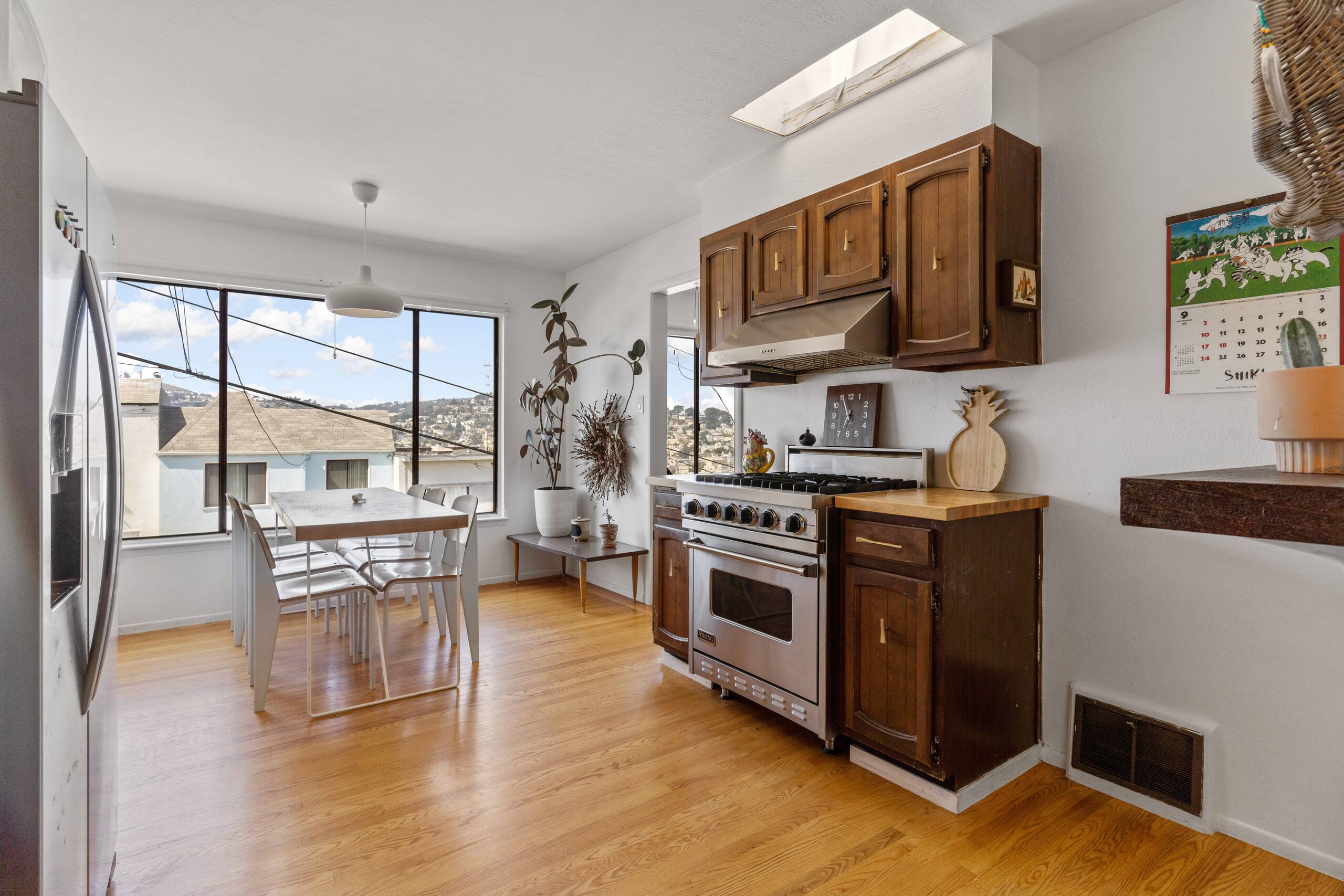 Home in San Francisco · ★4.59 · 2 bedrooms · 2 beds · 1 bath - Image 9