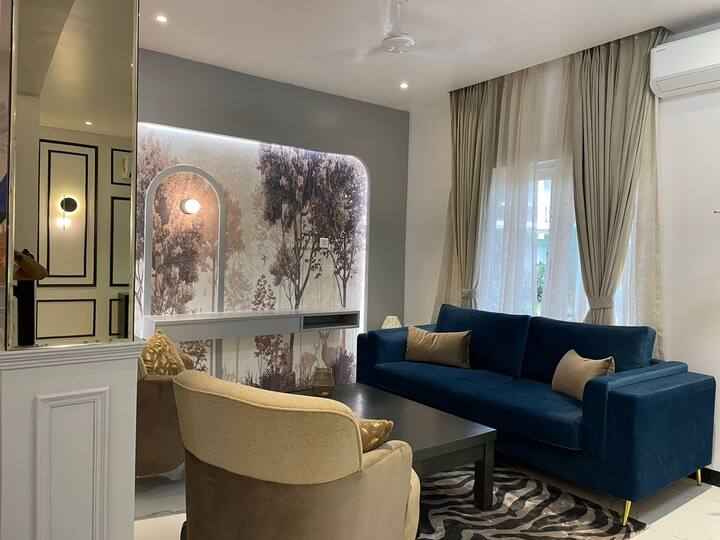 Living room image 1