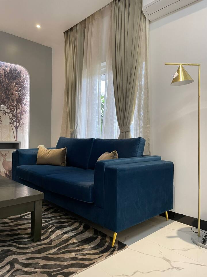Living room image 6