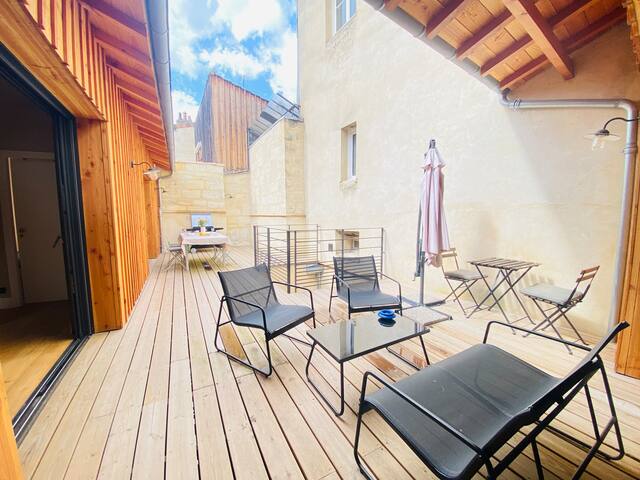 Maison-Bordeaux-terrasse-garage-climatisation gallery image 2