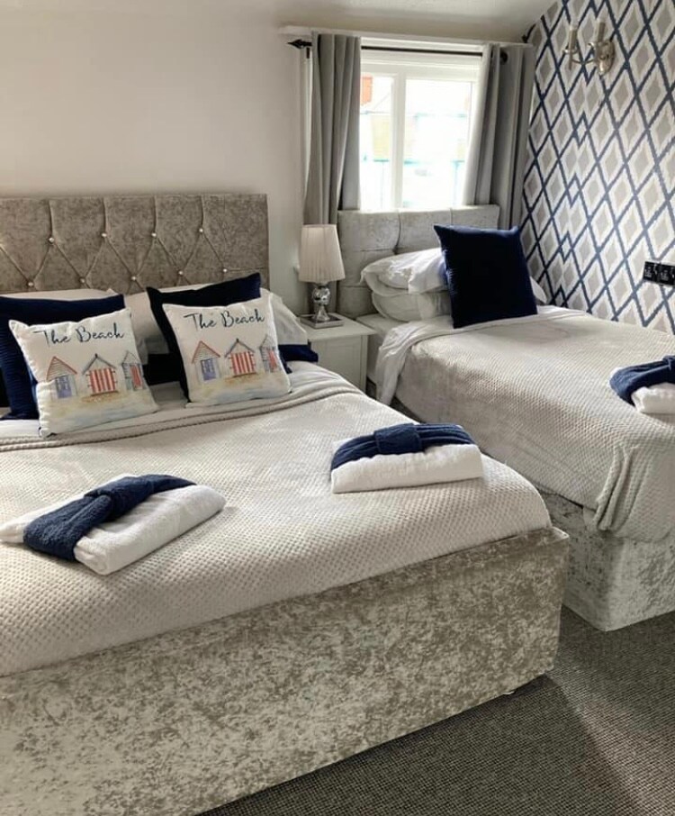 rooms @ 153 room only!