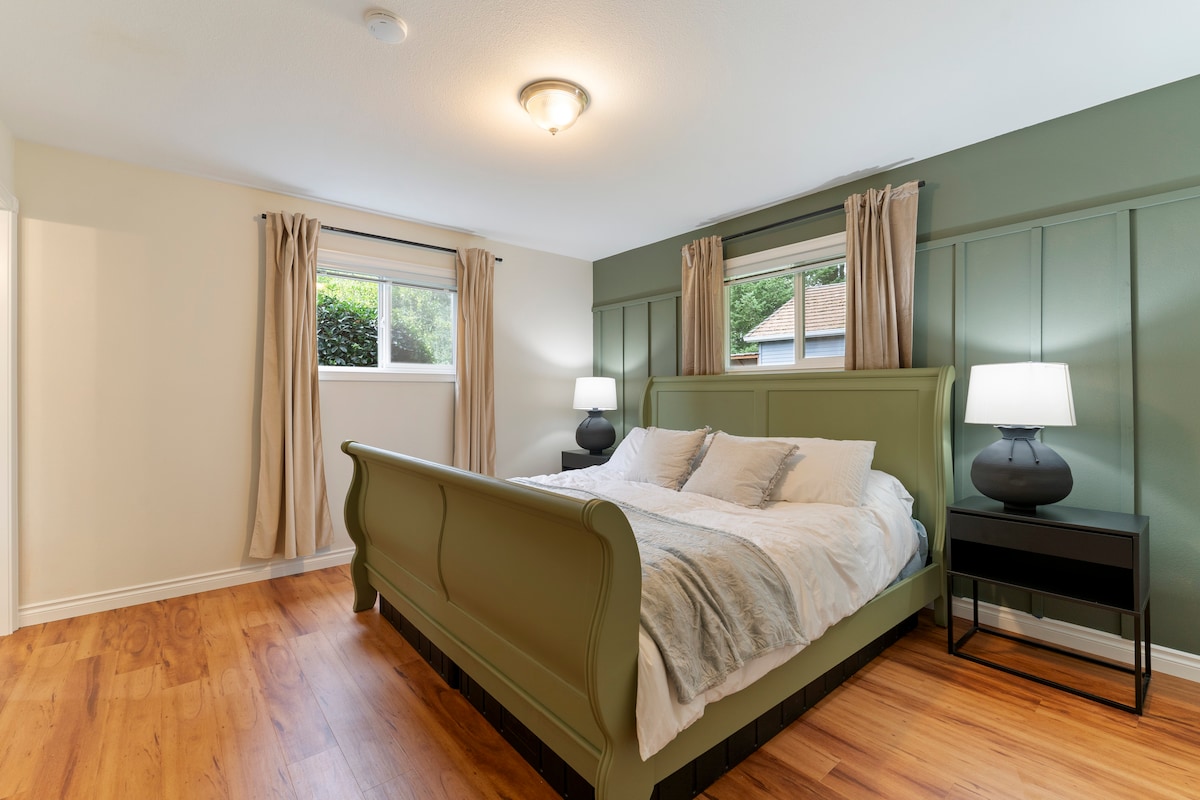 Chumba cha kulala cha Master kilicho na bafu kamili