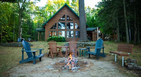 Blissful Seclusion on Blueberry Lake