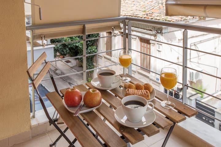 Modern Apartment in the Heart of the City