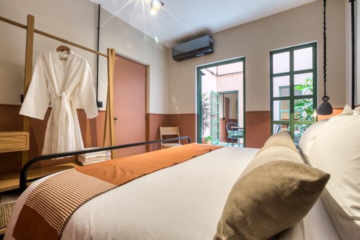 Casa Oliva |Deluxe Two Bedroom with Terrace gallery image 5