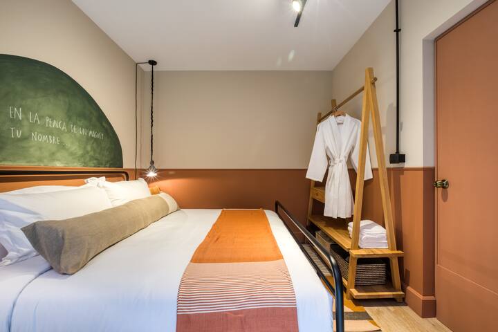 Casa Oliva | Deluxe Two Bedroom with Terrace gallery image 2