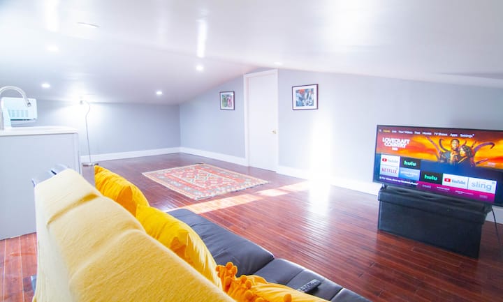 1br Artsy Attic Near Trains In Brooklyn - Forest Hills - Queens NY